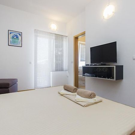 Apartments Zoran Pirovac Εξωτερικό φωτογραφία