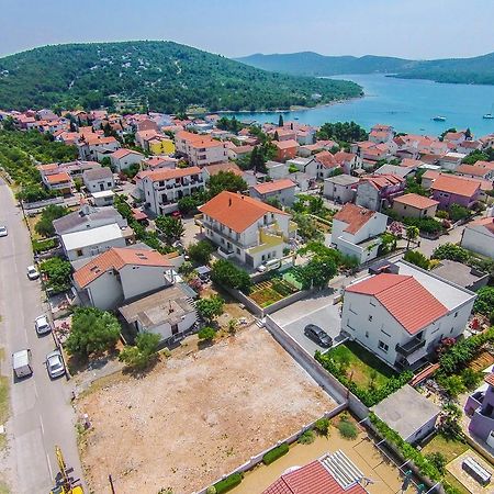 Apartments Zoran Pirovac Εξωτερικό φωτογραφία