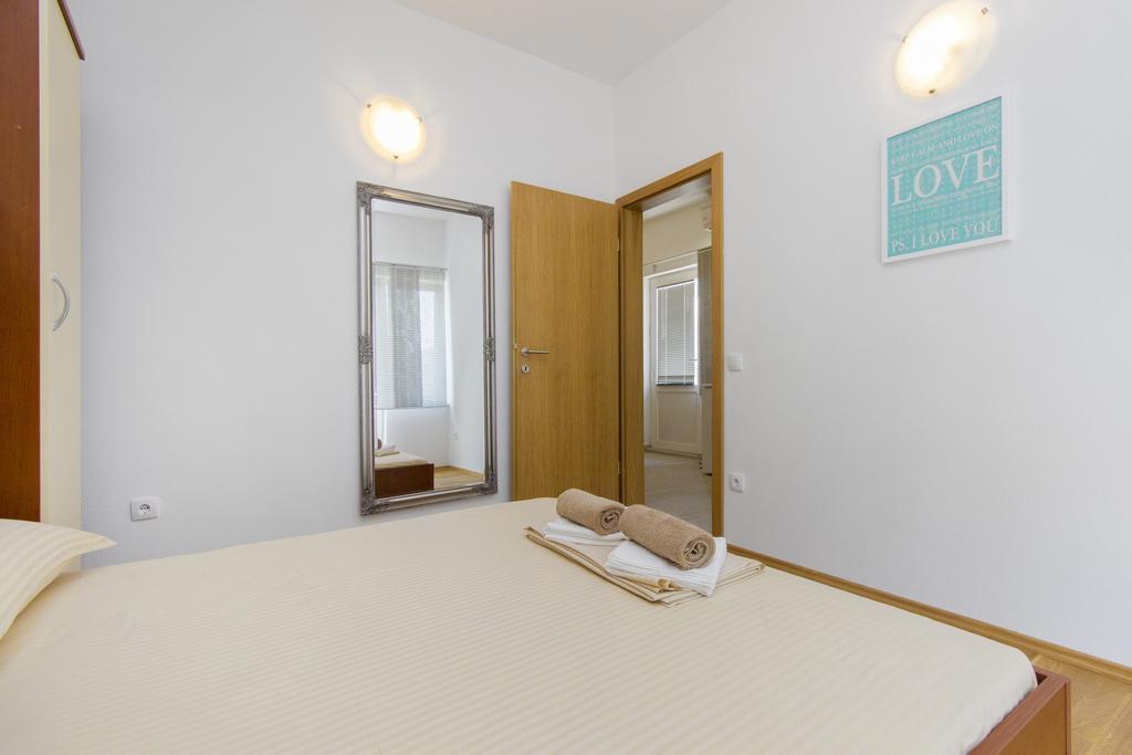 Apartments Zoran Pirovac Εξωτερικό φωτογραφία