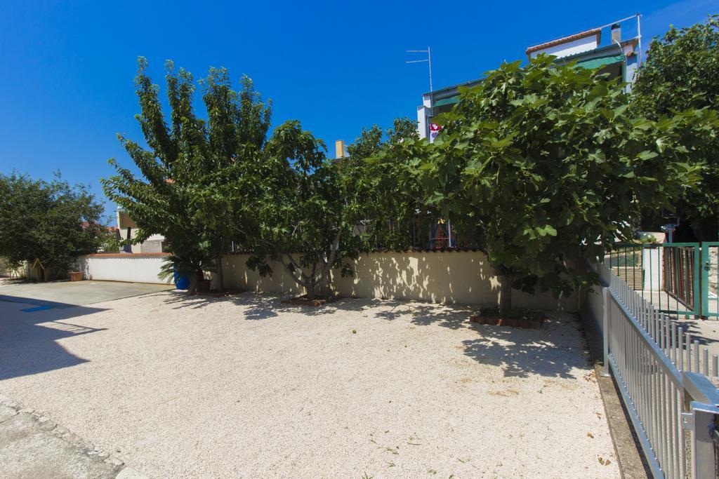 Apartments Zoran Pirovac Εξωτερικό φωτογραφία