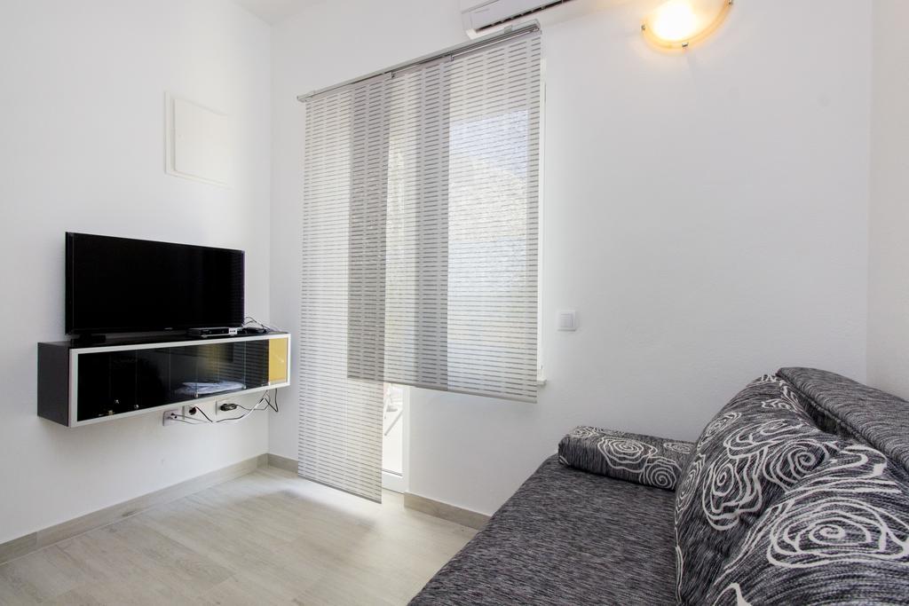 Apartments Zoran Pirovac Εξωτερικό φωτογραφία