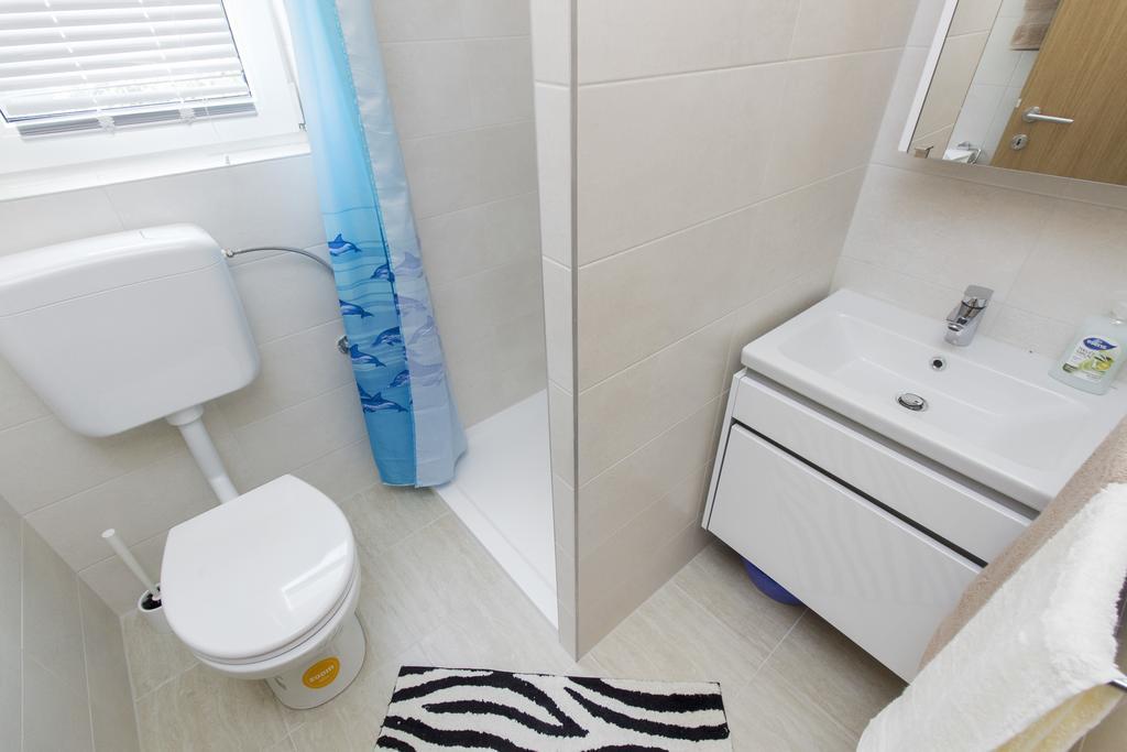 Apartments Zoran Pirovac Εξωτερικό φωτογραφία