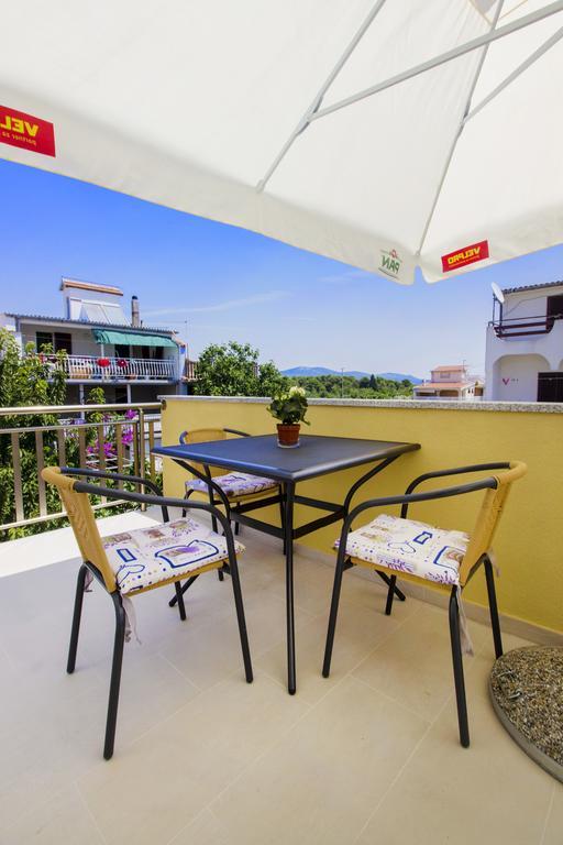Apartments Zoran Pirovac Εξωτερικό φωτογραφία