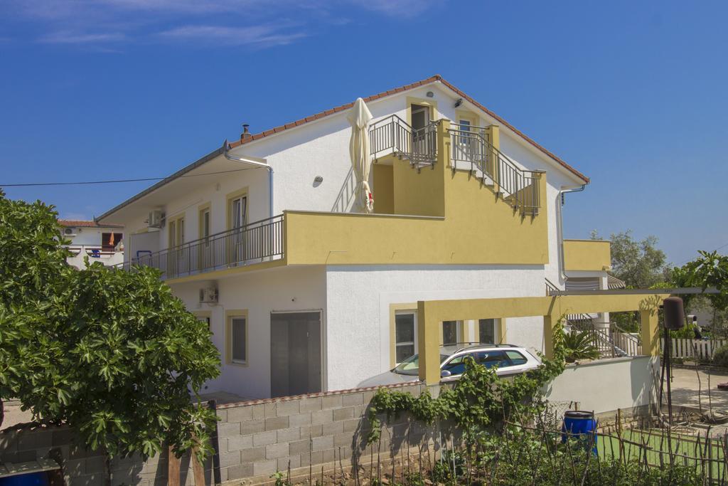 Apartments Zoran Pirovac Εξωτερικό φωτογραφία
