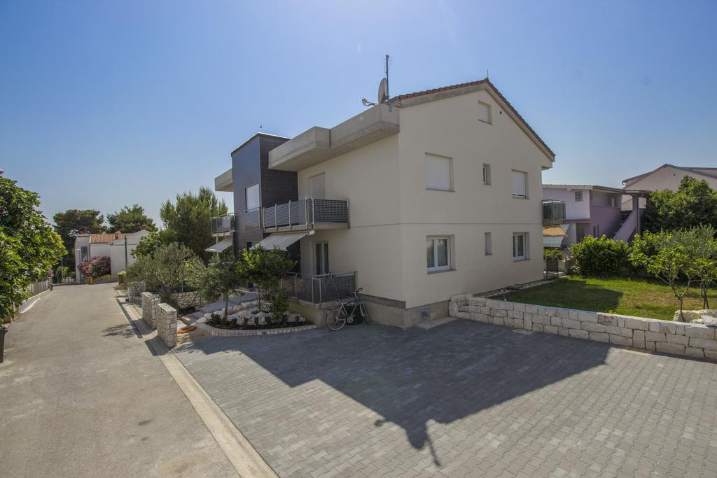 Apartments Zoran Pirovac Εξωτερικό φωτογραφία