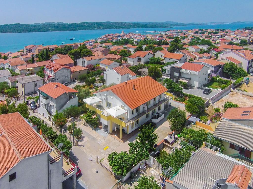 Apartments Zoran Pirovac Εξωτερικό φωτογραφία